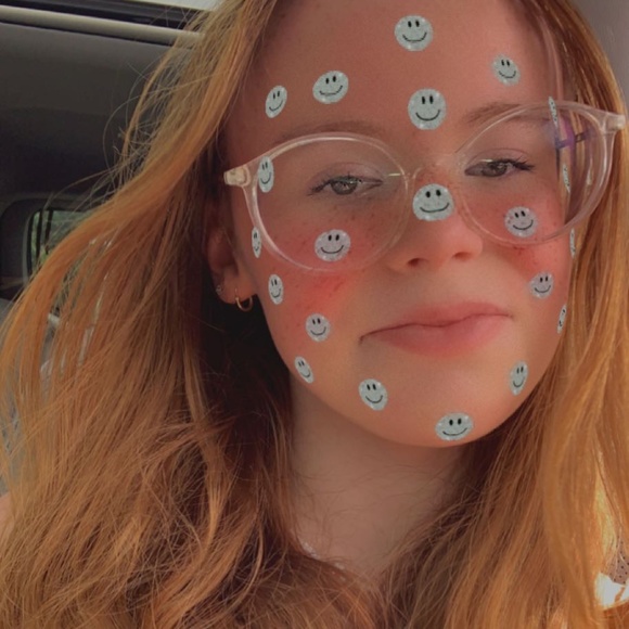 Meet your Posher, Lillian - Picture 1 of 1